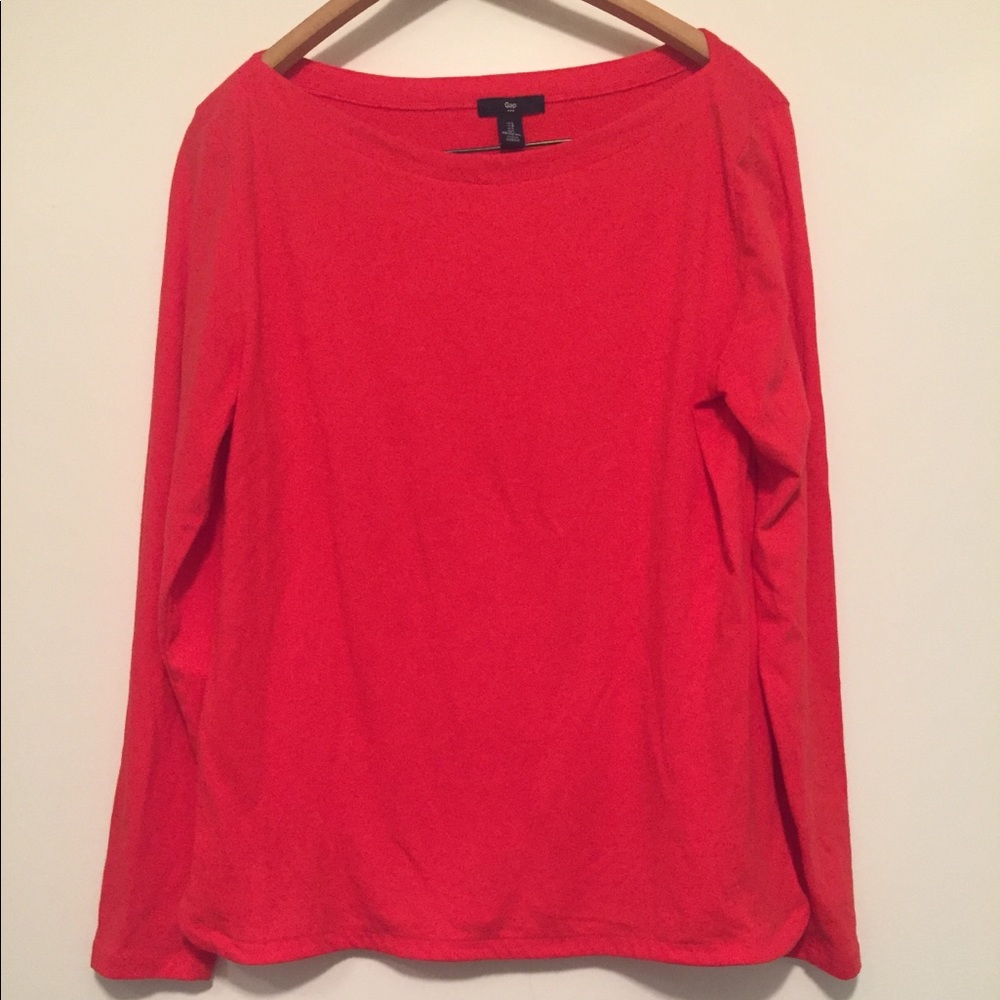 Gap red boat neck long sleeve shirt